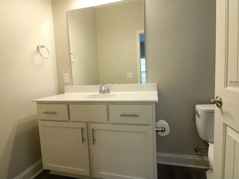 383 E Woodland Dr — Photo 10