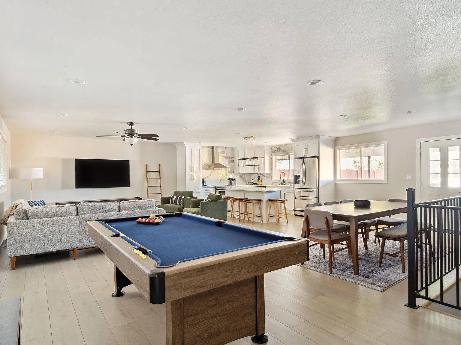 3 bed, 2.0 bath, 2000 sqft, $1,594 — Photo 4