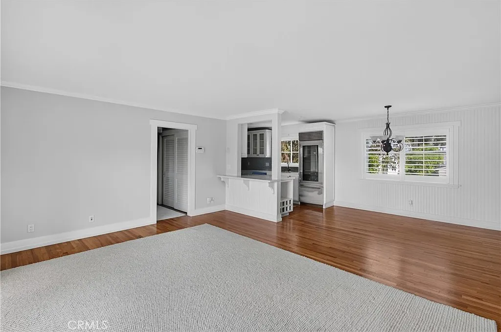 2 bed, 984 sqft, $3,995 — Photo 3