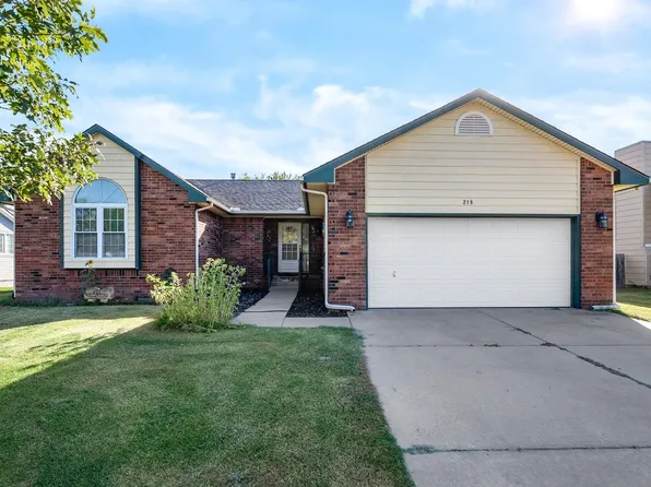 218 Sunflower St, Rose Hill, KS 67133