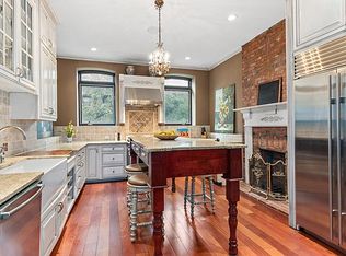 235 W 122nd St, New York, NY 10027
