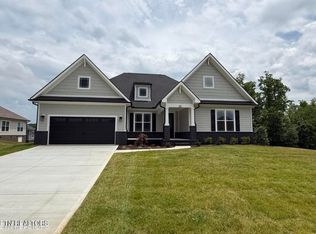 219 Bittersweet Ln, Lenoir City, TN 37771