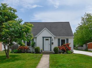 610 N Superior St, De Pere, WI 54115