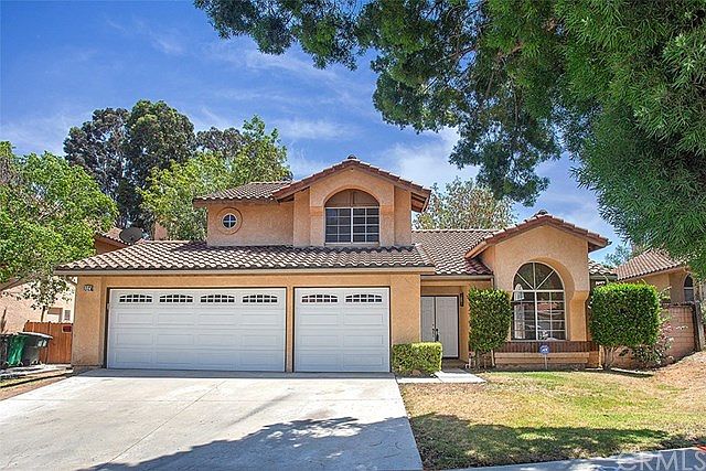1st image of 984 Ashford Cir