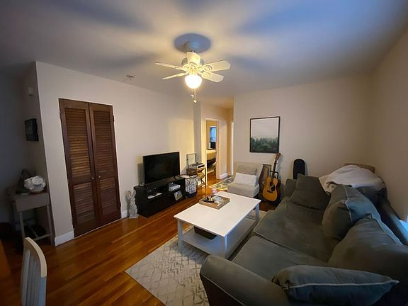 3rd image of 59 Selkirk Rd #3