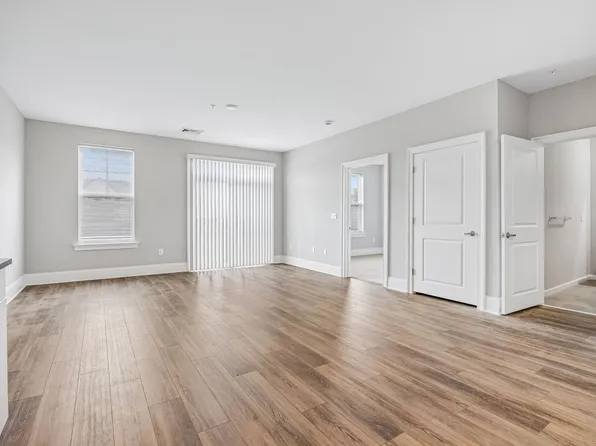 1900 Crescent Way, Cherry Hill, NJ