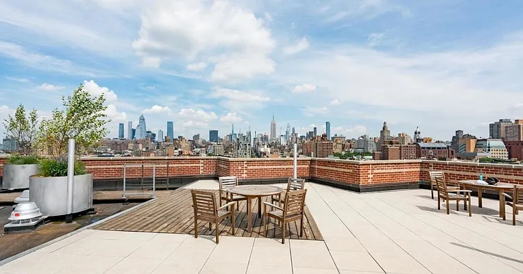 Rented by SERHANT. | media 5