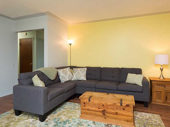 5th image of 733 Gascogne Dr