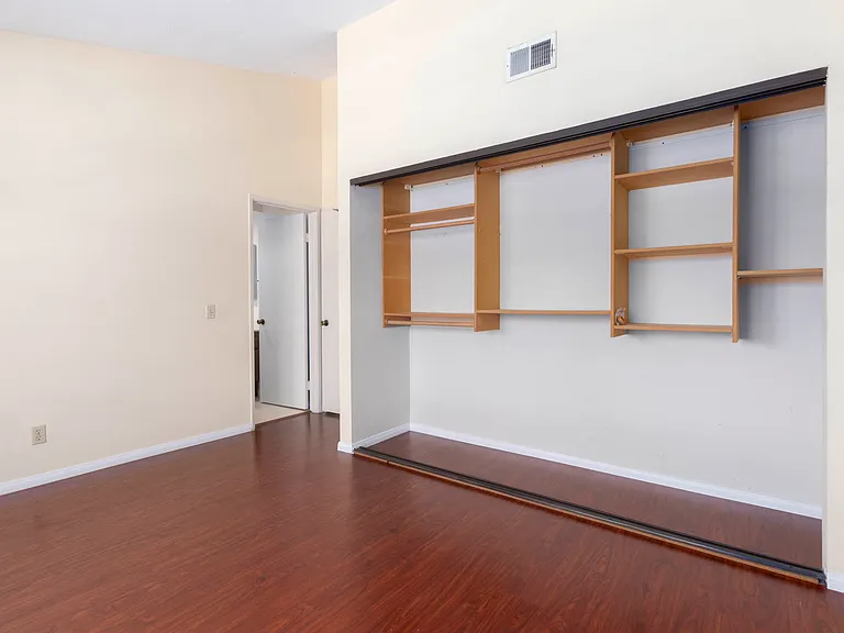 10523 Matinal Cir — Photo 23