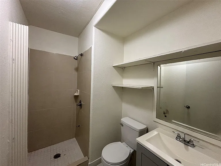 1904 University Ave — Photo 10