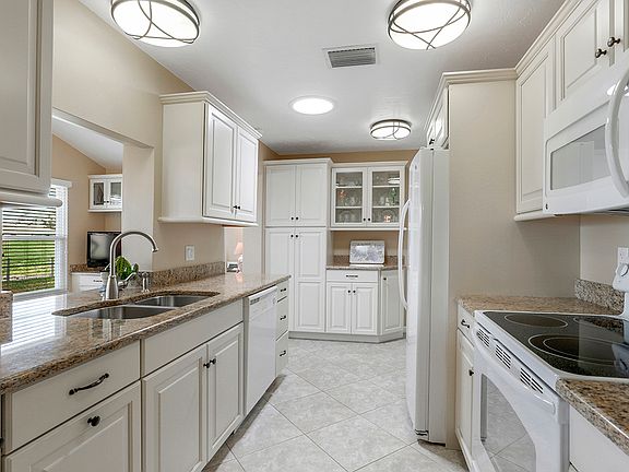 2nd image of 1036 Forest Lakes Dr