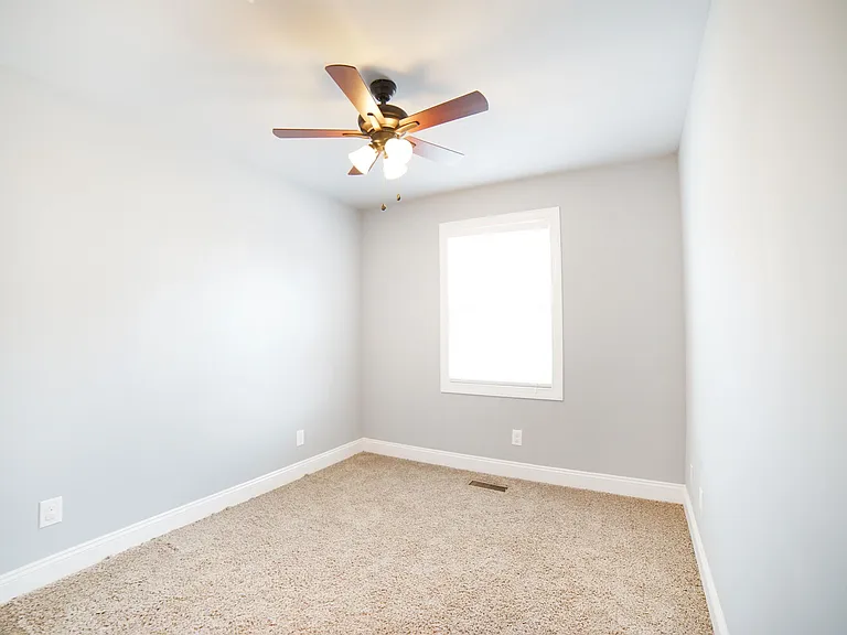 106 Capital St — Photo 8