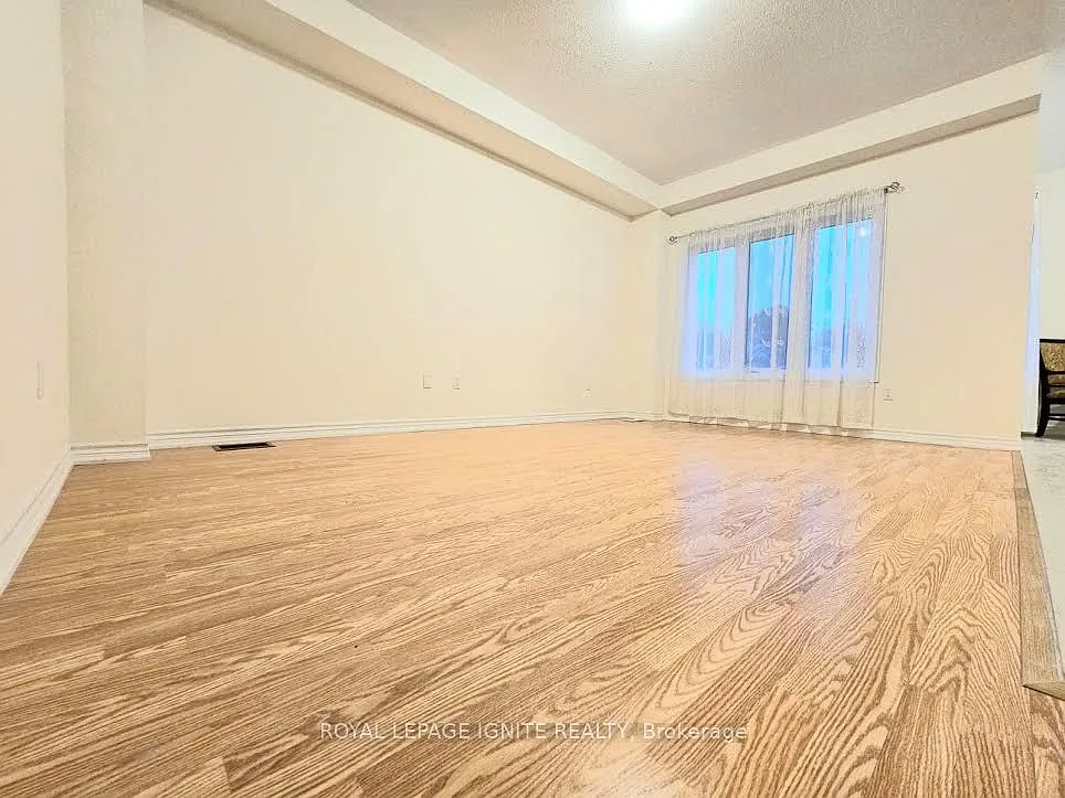 3 bed, $2,950 — Photo 4