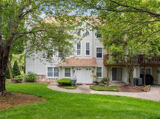 28100 Detroit Rd APT D2, Westlake, OH 44145