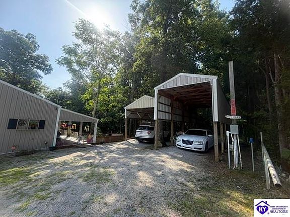4th image of 265 Fentress Lookout Rd