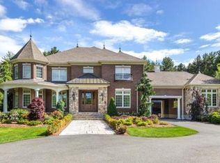 203 Dedham St, Dover, MA 02030