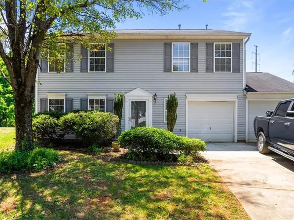 15 Loblolly Ct, Browns Summit, NC 27214
