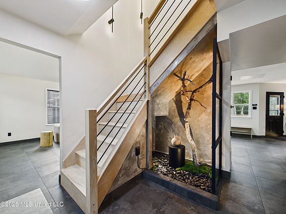 4th image of 108 Penny Ct