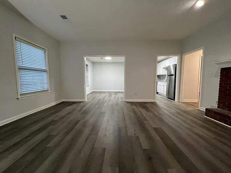 5020 Leeshire Trl — Photo 4
