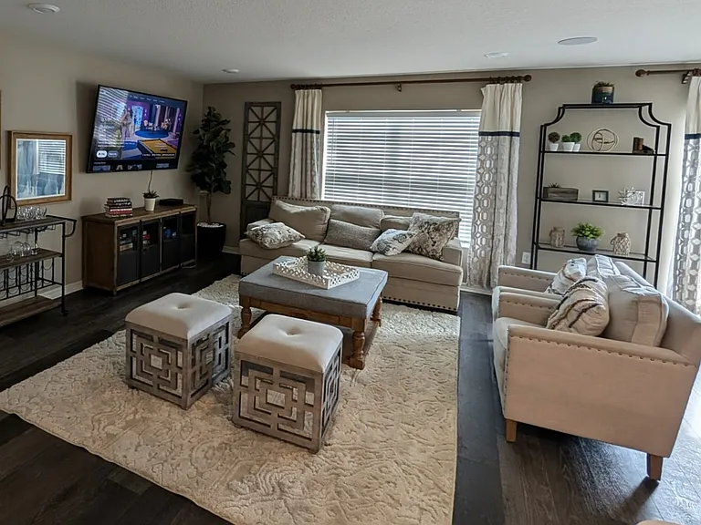 1825 Wilson Prairie Cir — Photo 46