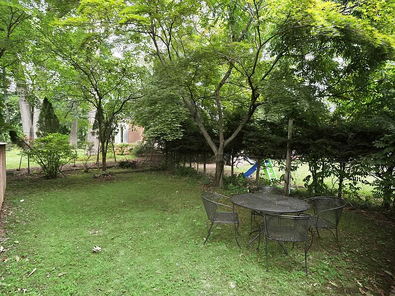 Great backyard for entertaining