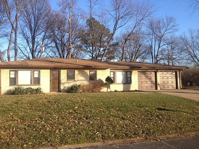 1st image of 4228 Leonard Dr