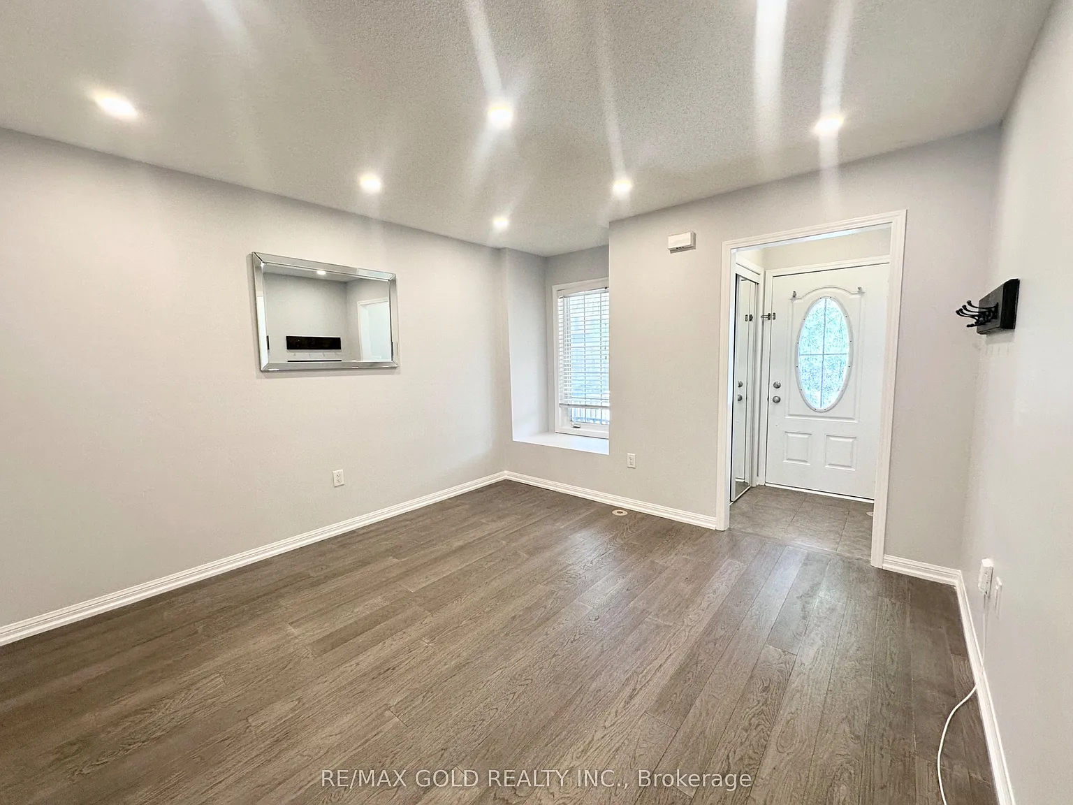 4 bed, $3,299 — Photo 4