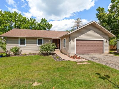 1144 W Maumee St, Adrian, MI, 49221
