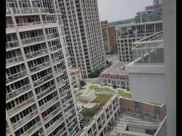 35 Bastion St #1919, Toronto, ON M5V 0C2