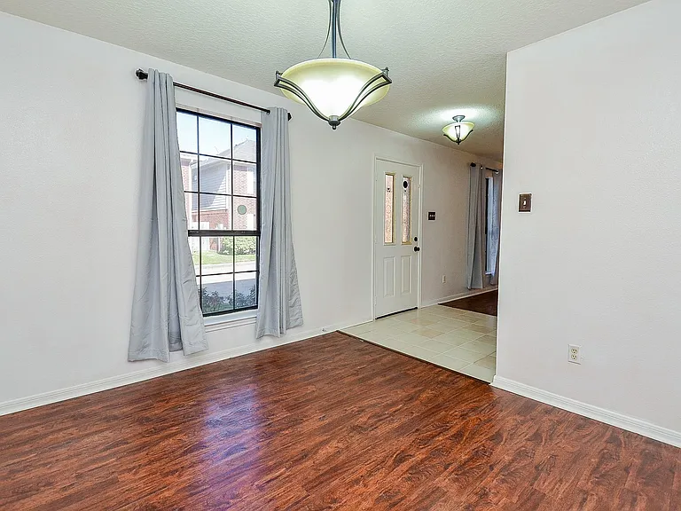 13837 Purplemartin St — Photo 6