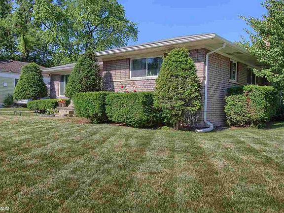 2nd image of 23327 Stauber Ave