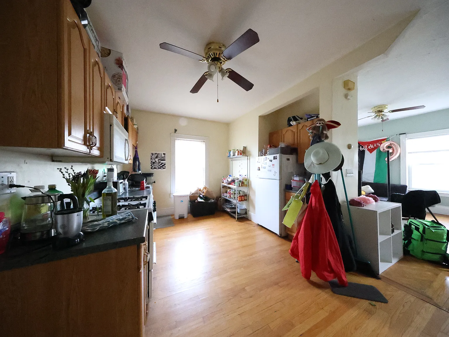 3 bed, 1800 sqft, $3,200 — Photo 2