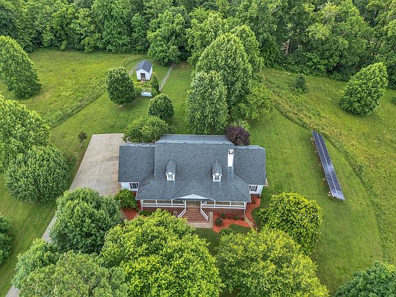 5th image of 904 Weeping Willow Rd