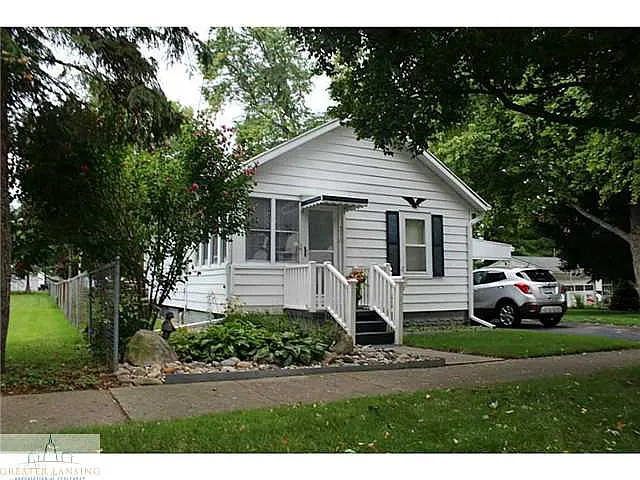 310 Paris Ave photo 1