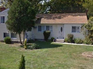 1342 Manor Ln, Bay Shore, NY 11706
