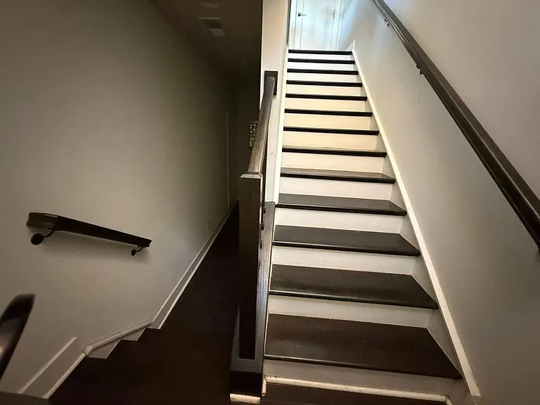 Entrance Stairs to Living room/Kitchen - Open Floor Plan