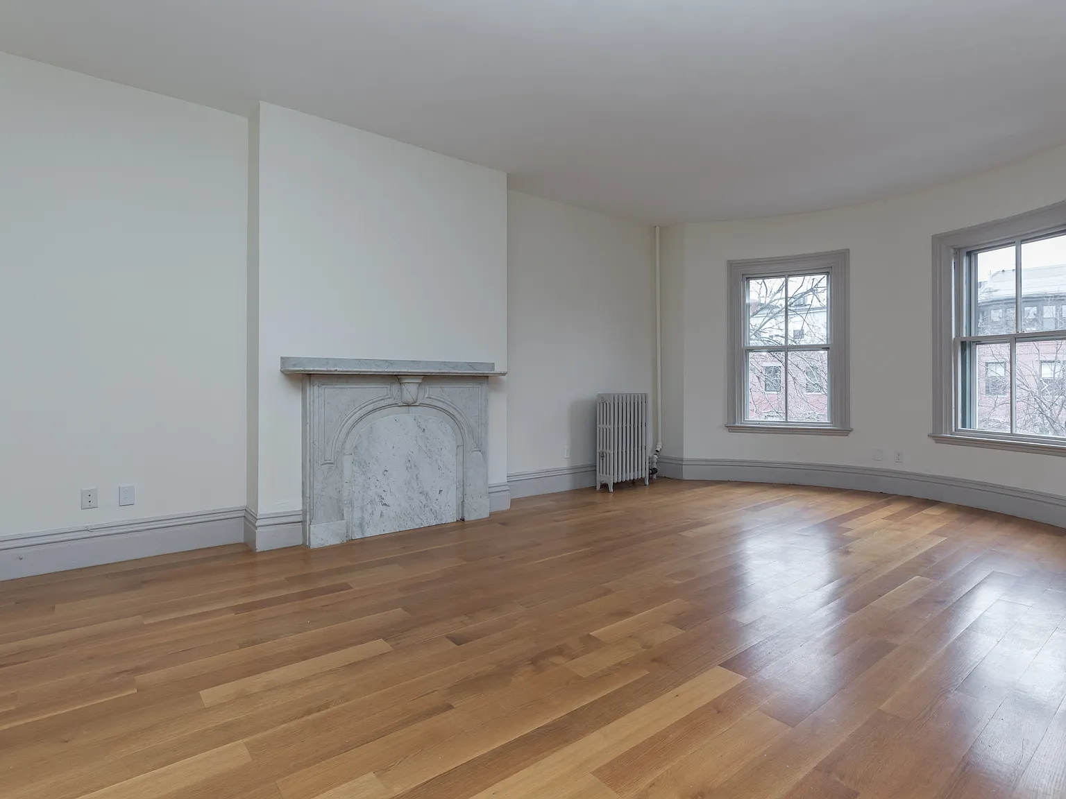 2 bed, 600 sqft, $3,800 — Photo 3