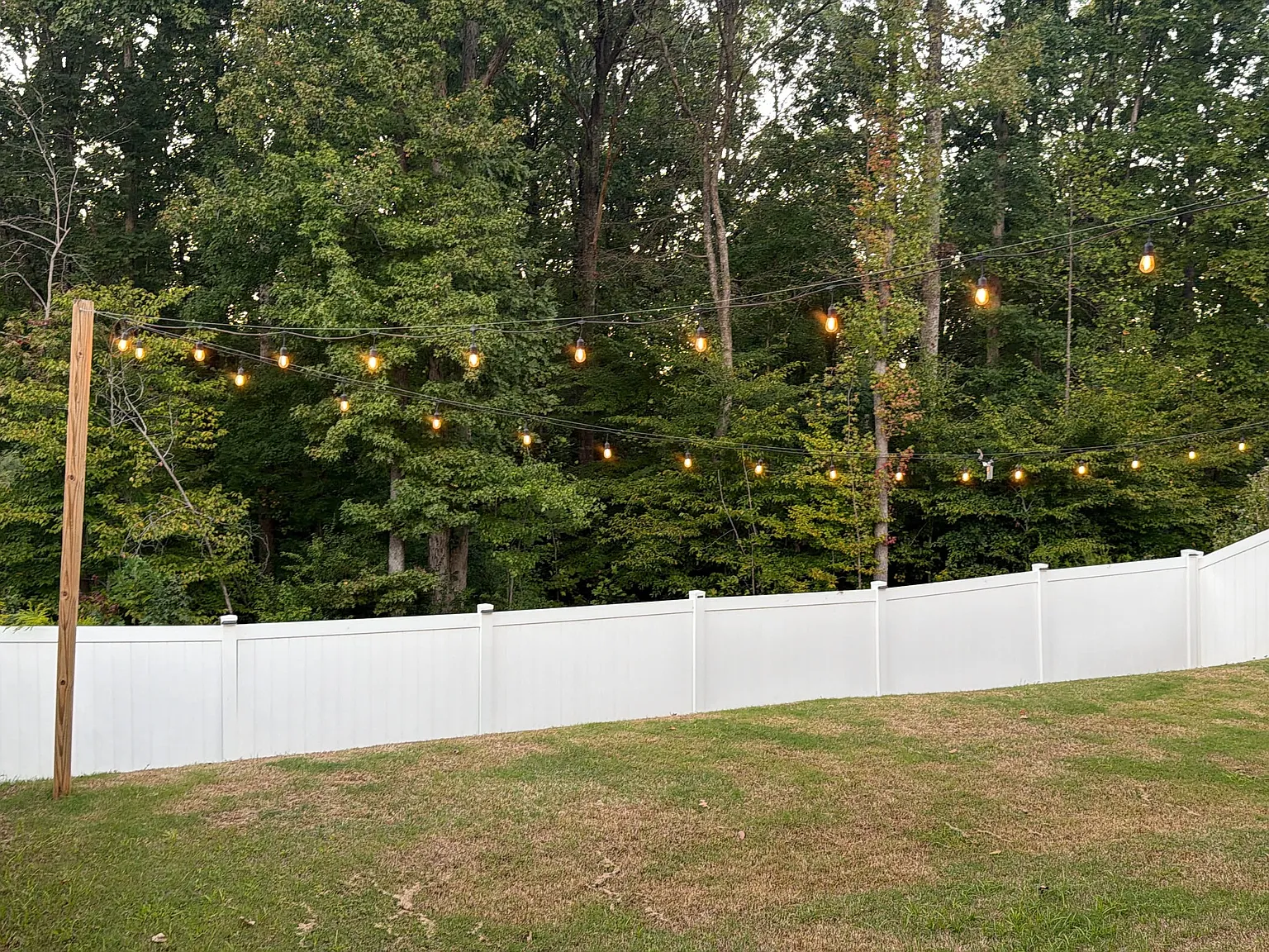 4 bed, 2.5 bath, 2020 sqft, $2,800 — Photo 2