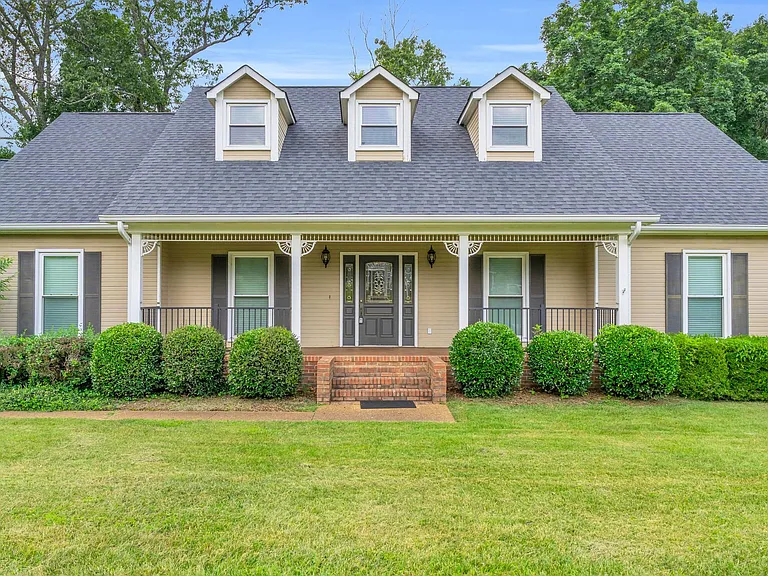 4838 Rolling Meadows Ln — Photo 2