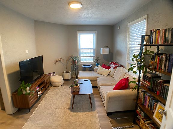 Living room with 9' ceilings and tons of natural light