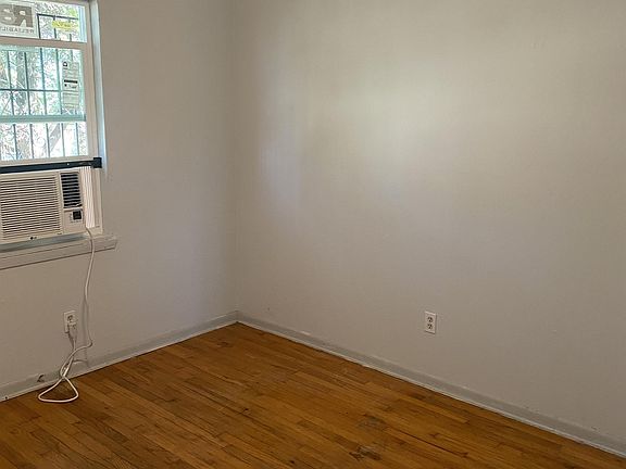 5th image of 64 N Gilmer St