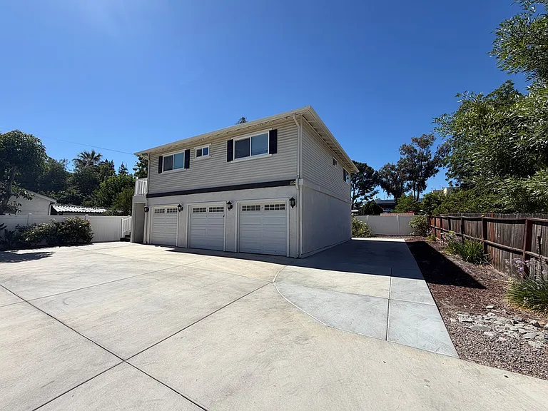 25461 Cole Street — Photo 18