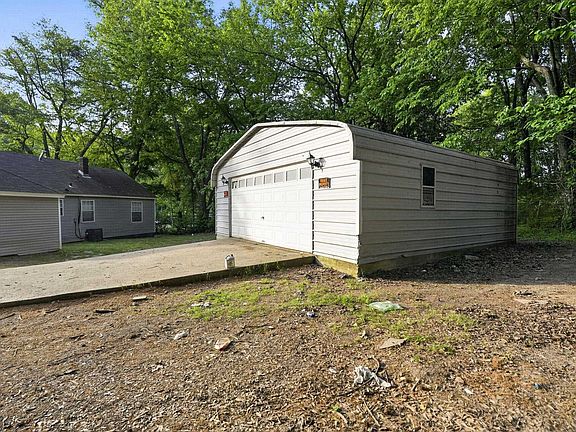 4th image of 4199 Auburn Rd