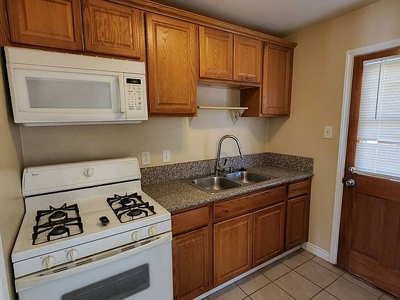 4th image of 5903 Bagley Ave #5907
