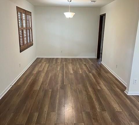 4th image of 16018 Havenhurst Dr