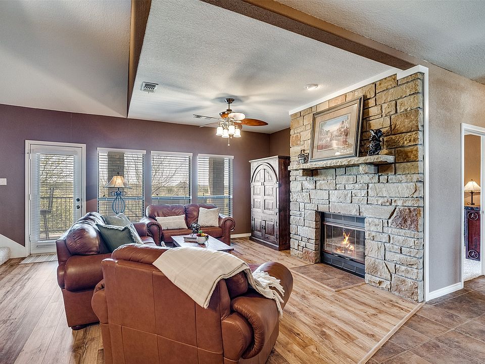 1st image of 1102 Eagle Point Cir