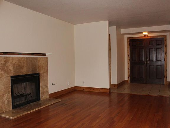 4th image of 501 E Birch Ave