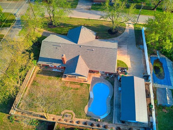 4th image of 8401 NW 30th St #4058503829