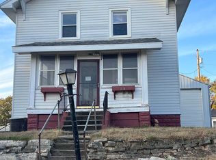 304 6th St, Victor, IA 52347