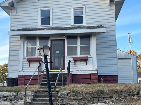 304 6th St, Victor, IA 52347